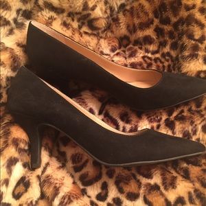 Joey O shoes style name is Shelia.